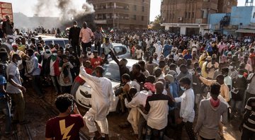 Protesto em novembro de 2021 na cidade de Omdurman, Sudão - Getty Images