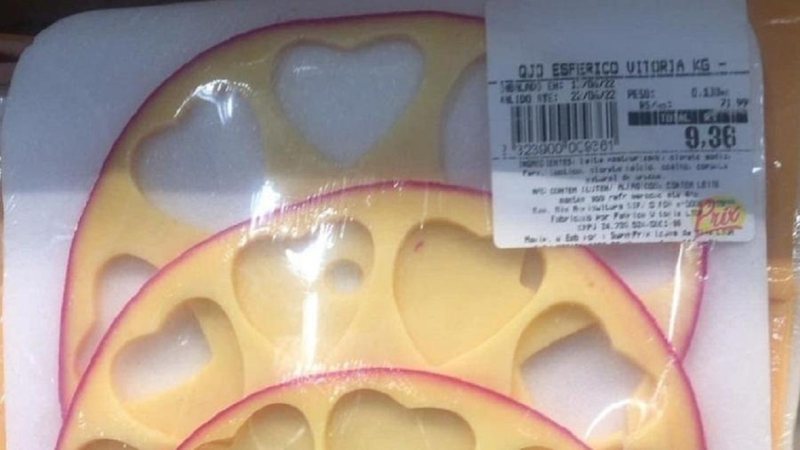 Bandeja com 3 fatias de queijo é vendida por quase R$10 - Divulgação/ Redes Sociais