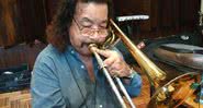 Raul em vida tocando seu trombone - Divulgação / Instagram / Raul de Souza