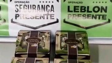 Quatro das 10 caixas furtadas foram recuperadas pelos agentes da Segurança Presente, no Rio - Divulgação/Segurança Presente