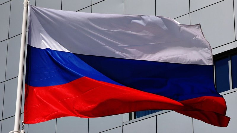 Bandeira da Rússia contra o vento - Getty Images