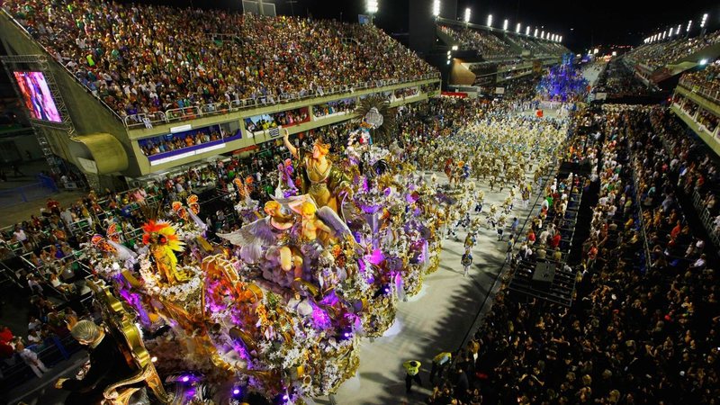 Carnaval sendo realizado na Sapucaí