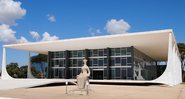 Sede do Supremo Tribunal Federal em Brasília, Distrito Federal, Brasil - Wikimedia Commons