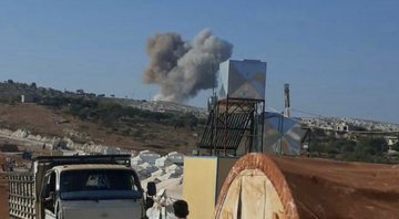 Ataque aéreo no noroeste da Síria atinge campo de treinamento militar rebelde, do grupo Failaq al-Sham - Divulgação / Twitter