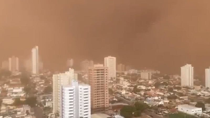As tempestades de areia que atingiram o Mato Grosso do Sul - Divulgação/Twitter/@claudia_gaigher