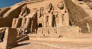 Imagem em grande plano de estátuas de Abu Simbel - Divulgação/Vídeo/Youtube/Emilim Schmitz