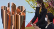 Tocha olímpica sendo acesa - Divulgação/ YouTube/ SBT Jornalismo