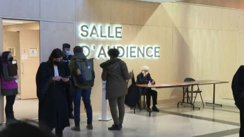 Tribunal onde Salah Abdeslam é julgado - Divulgação / YouTube / RT France