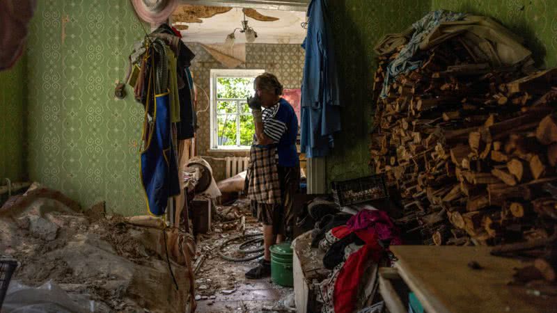 Casa destruída como consequência da Guerra da Ucrânia - Getty Images