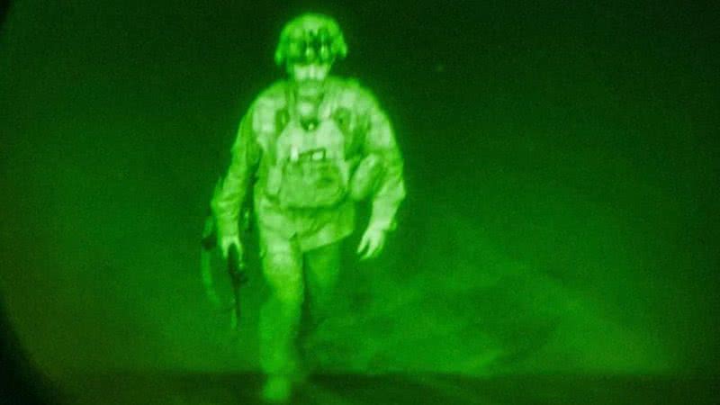 Último soldado estadunidense a deixar Afeganistão em fotografia - Divulgação / Comando Central dos EUA