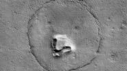 Imagem de rcoha marciana semelhante a urso - Divulgação / NASA