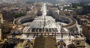 Vista aérea da Basílica de São Pedro no Vaticano - Wikimedia Commons