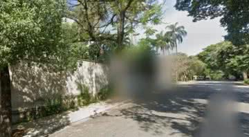 Imagem da casa censurada no Google Maps - Divulgação/ Google Maps