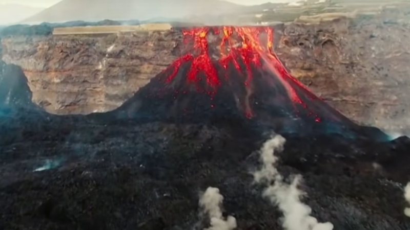 Cumbre Vieja em erupção - Divulgação / YouTube / Global News