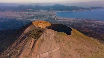 Vulcão Campi Flegrei - The Dronaut/Wikimedia Commons