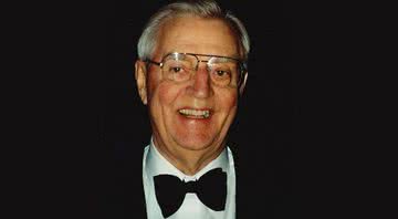 Walter Mondale em retrato no ano de 2000 - Wikimedia Commons