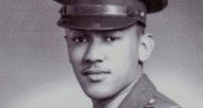 Waverly Woodson Jr. em seu uniforme na Segunda Guerra - Wikimedia Commons