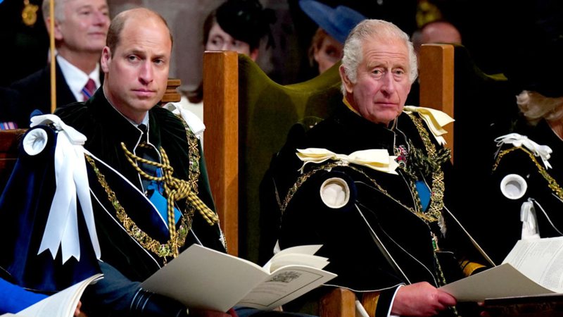 O príncipe William e o pai, o rei Charles III - Getty Images