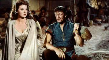 Cena do filme The Conqueror (1956) - Divulgação/RKO Radio Pictures/Universal Pictures