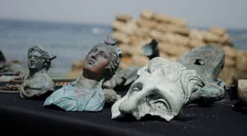 Itens romanos encontrados na costa israelense - Yoli Shwartz/Israel Antiquities Authority
