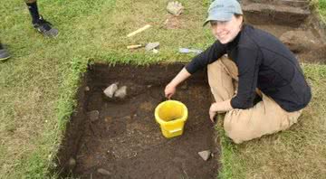 Samantha Sanf, do projeto Iroquoia, escavando em Nova York - Divulgação