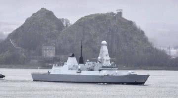 Imagem ilustrativa de um Destroyer HMS Defender - Getty Images