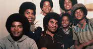 O grupo Jackson 5 com o pai e empresário, Joe Jackson, ao centro - Divulgação