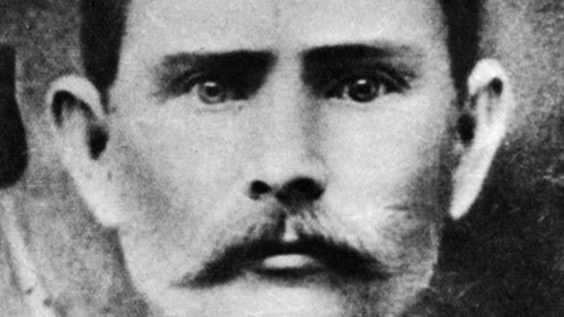 Jesse James em uma de suas raras imagens - Domínio Público