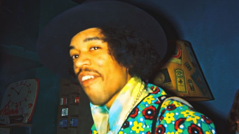 O guitarrista Jimi Hendrix é tido como o culpado pela ocupação de periquitos na Inglaterra - Getty Images