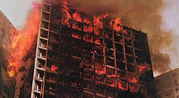Edifício Joelma durante o incêndio - Wikimedia Commons