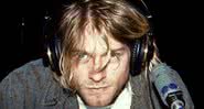 Fotografia pessoal de Kurt Cobain em sua residência - Wikimedia Commons