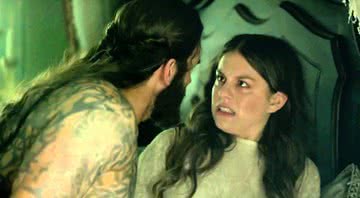 Rollo e a Princesa Gisla na série Vikings. Saqueadores eram corações solitários.  - History Channel / Divulgação