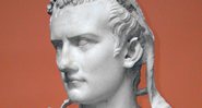 Estátua de Calígula, o imperador romano - Wikimedia Commons