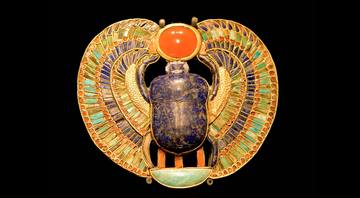 Um Escarabajo egípcio - Domínio publico 