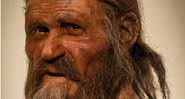 Detalhe do rosto de Ötzi, cuja múmia foi encontrada nos Alpes e era possivelmente um dos primeiros invasores - Wikimedia Commons