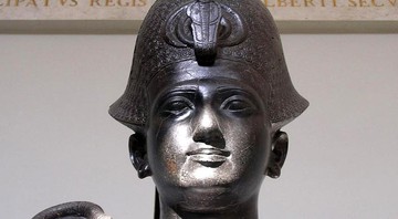 O grande faraó  - Wikimedia Commons