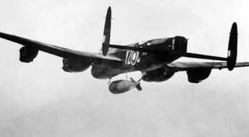 Avro Lancaster lança uma bomba Grand Slam - Domínio público