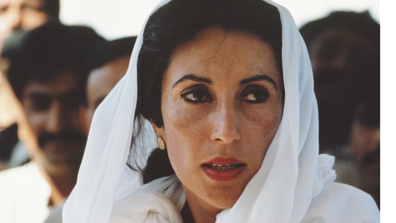 Benazir Bhutto, em 1993 - Getty Images