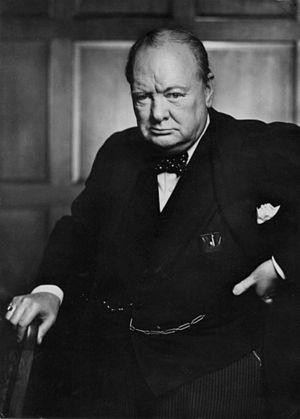 Winston Churchill capturado por Yousuf Karsh, em 1941 - Wikimidia Commons