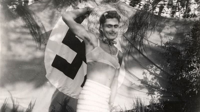 Soldado nazista vestido como mulher - Divulgação