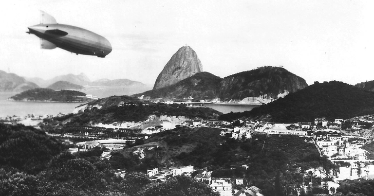 LZ 127 Graf Zeppelin sobrevoando o Rio de Janeiro - Reprodução