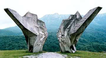 Portal em Tjentište - Reprodução