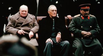 Os líderes Winston Churchill, Franklin Roosevelt e Josef Stalin - Wikimedia Commons