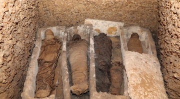 Algumas das múmias encontradas em Tuna el-Gebel - Reprodução/ Ministério das Antiguidades