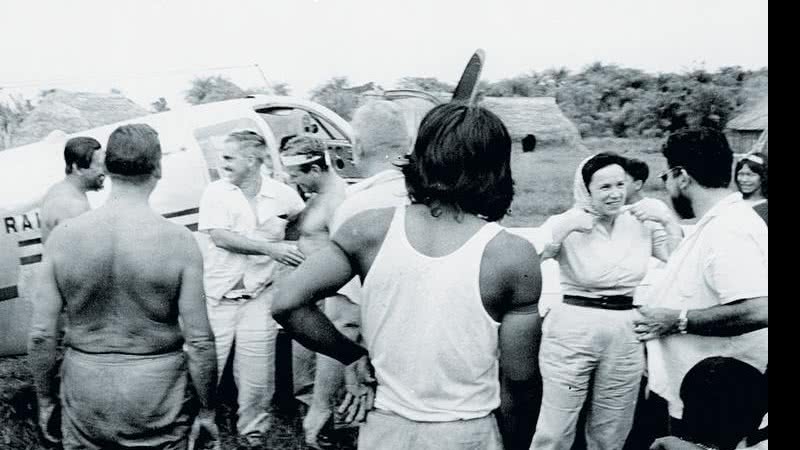 Primeiro contato: os irmãos Villas Boas conhecem os índios do Xingu em 1960 - Cecília Zarur