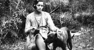 Maria Bonita e seus cães - Wikimedia Commons