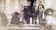 Foto rara de Dom Pedro II e seus familiares - Domínio Público