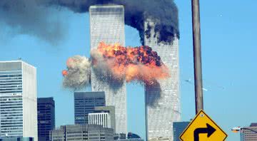 Torres Gêmeas em chamas, em 2001 - Getty Images