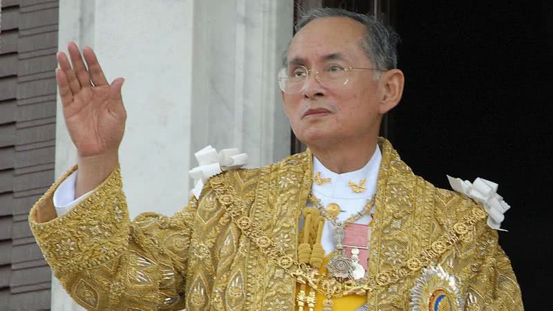 Bhumibol Adulyadej em evento oficial - Getty Images