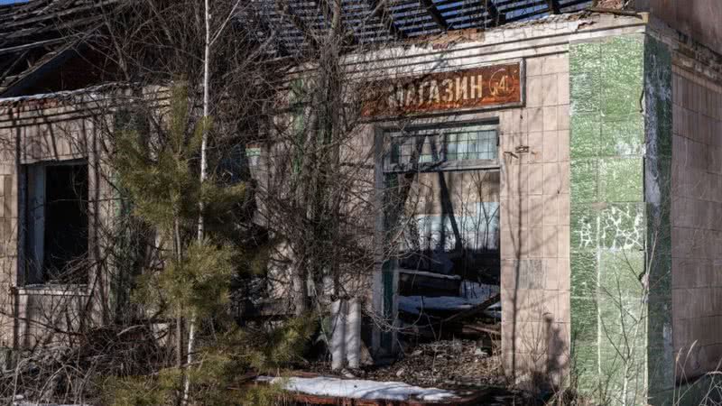 Residência abandonada em Chernobyl